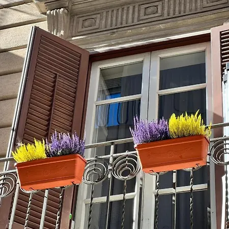 38,velasquez Apartman *